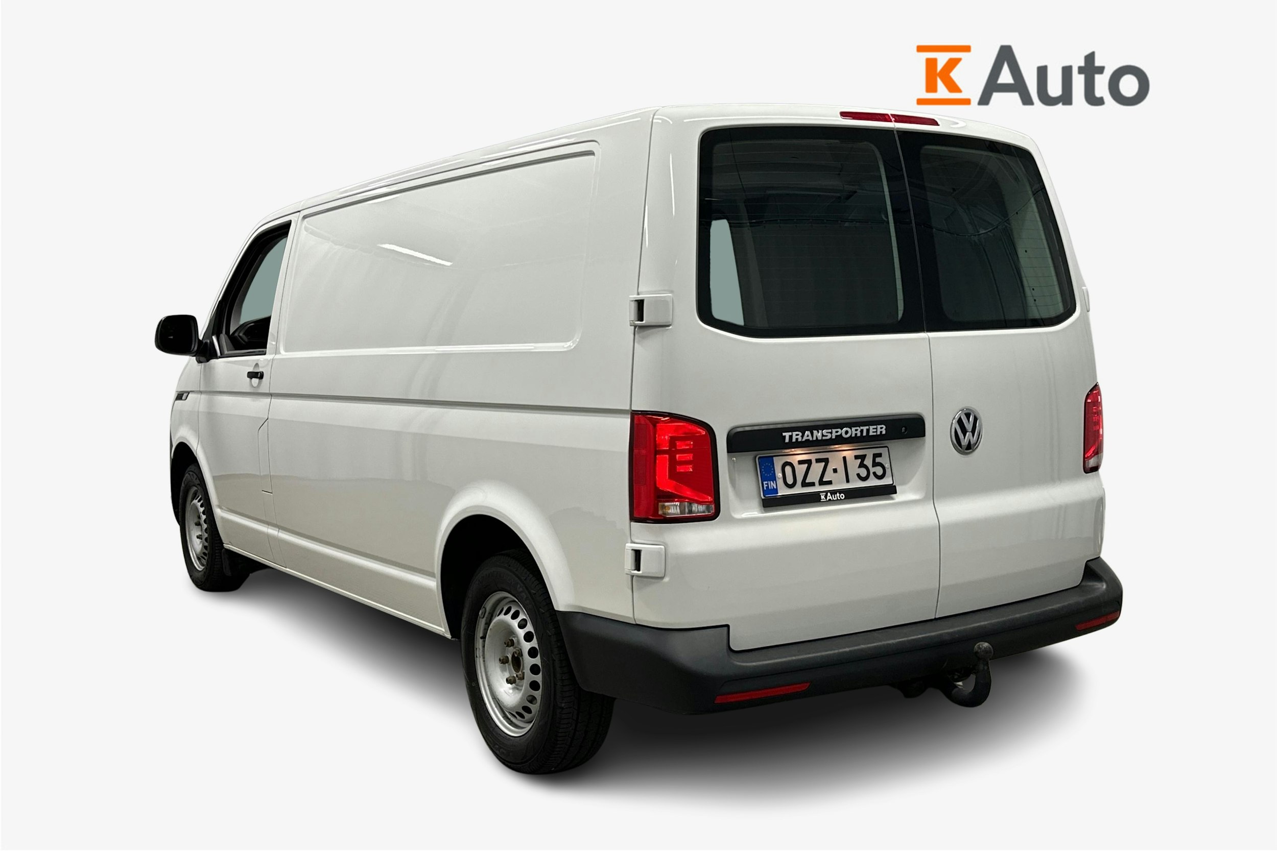 valkoinen Volkswagen Transporter 2023 kuva 2.