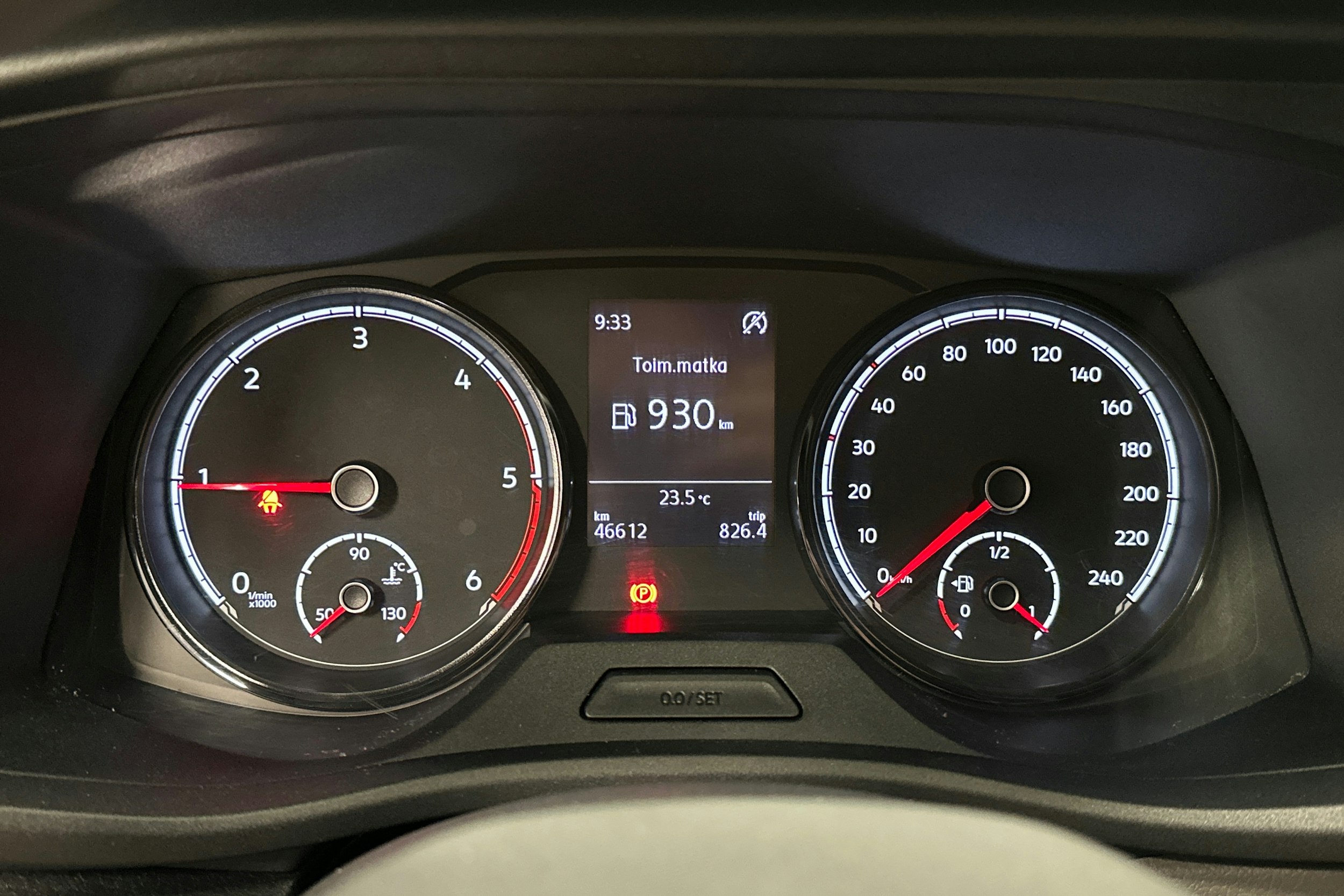 valkoinen Volkswagen Transporter 2023 kuva 13.