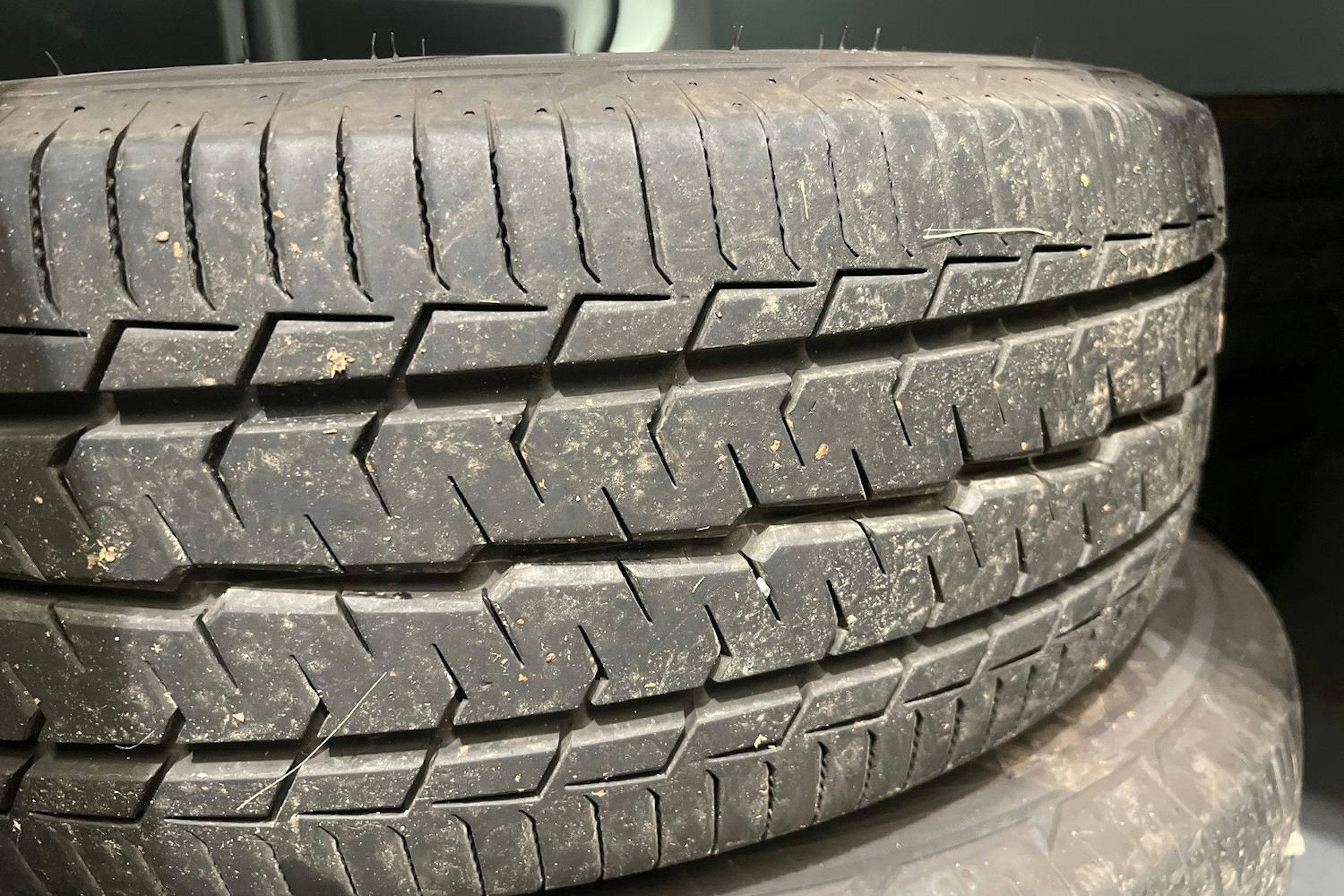 valkoinen Volkswagen Transporter 2023 kuva 25.