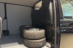 Musta Volkswagen TRANSPORTER 2023 kuva 15.