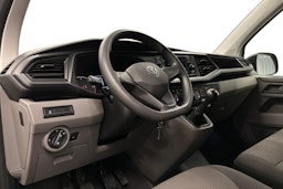 valkoinen Volkswagen Transporter 2023 kuva 6.