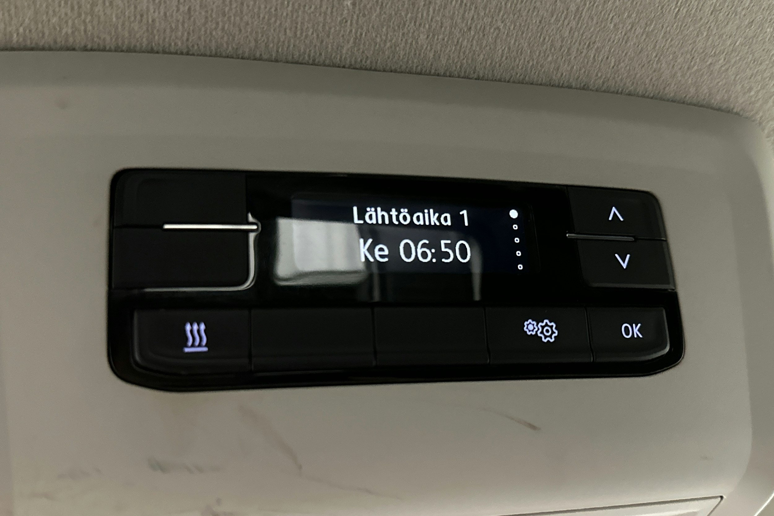 valkoinen Volkswagen Transporter 2023 kuva 14.