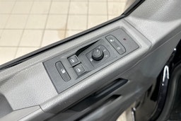 Musta Volkswagen TRANSPORTER 2023 kuva 15.