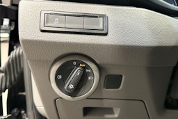 Musta Volkswagen TRANSPORTER 2023 kuva 16.