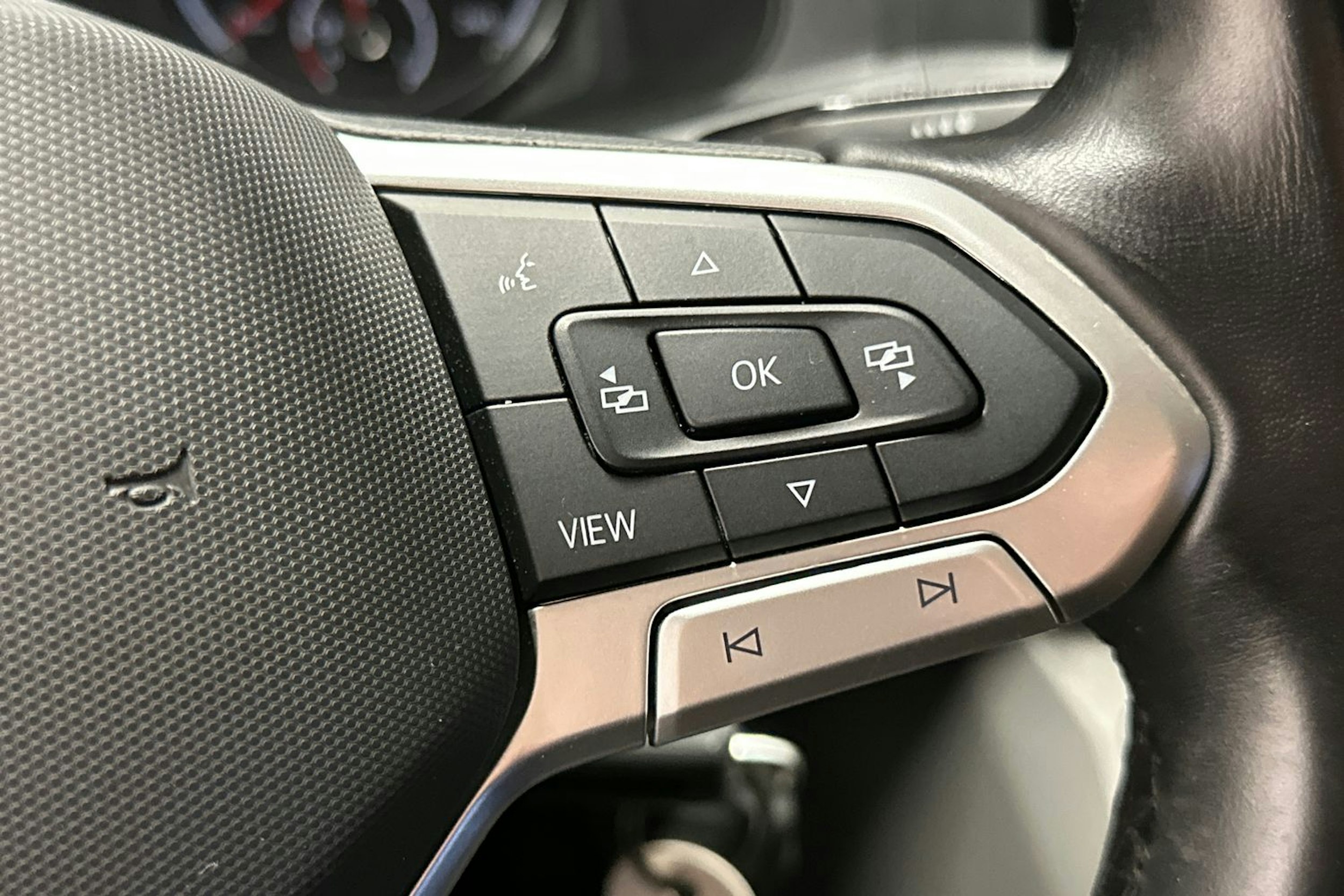 Musta Volkswagen TRANSPORTER 2023 kuva 18.