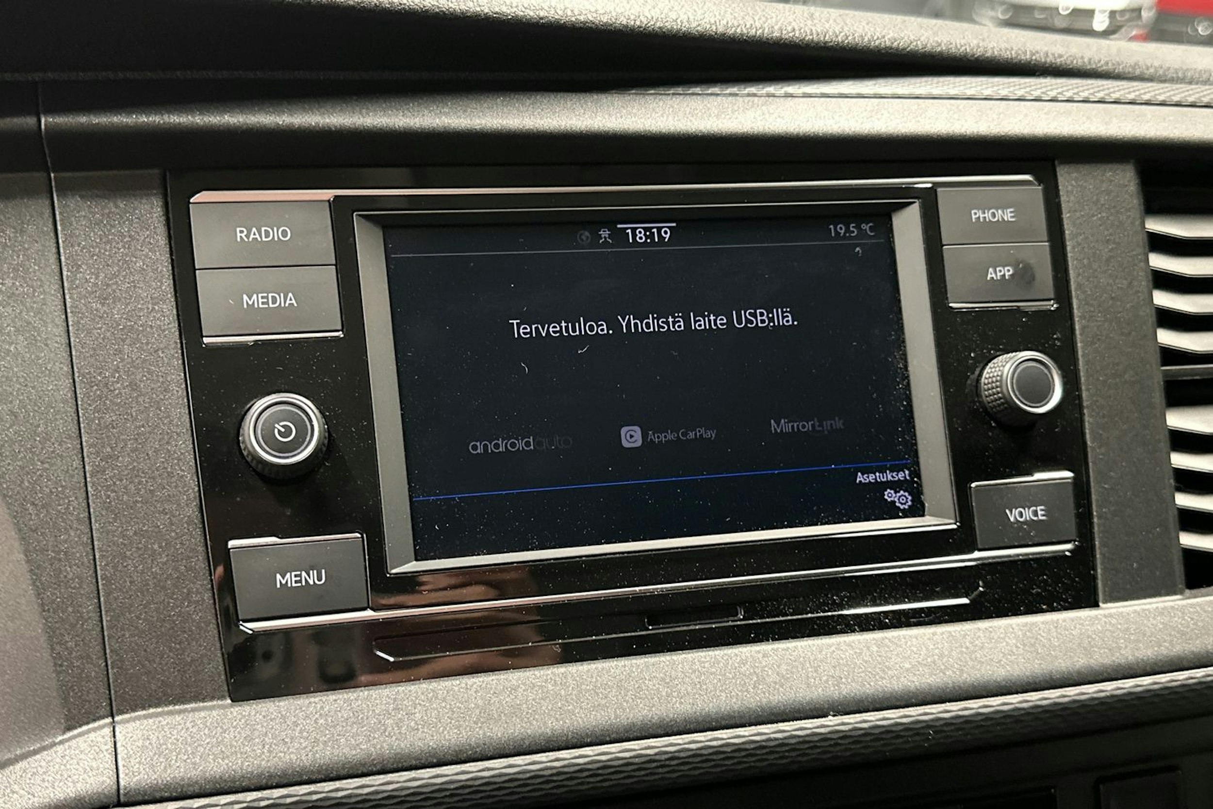 Musta Volkswagen TRANSPORTER 2023 kuva 21.