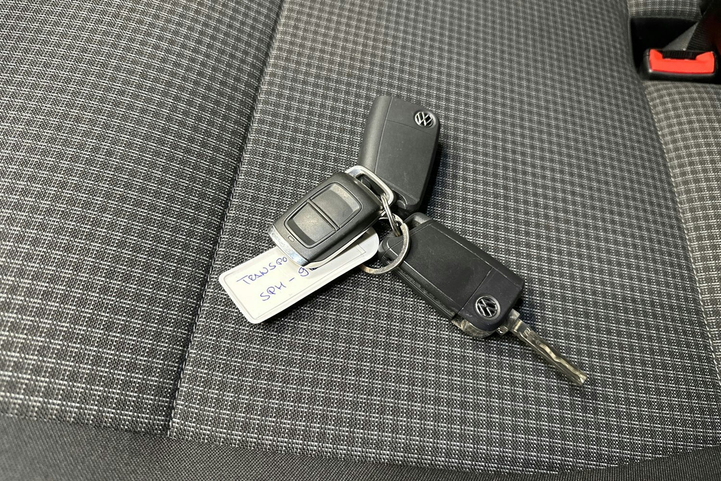 Musta Volkswagen TRANSPORTER 2023 kuva 23.