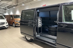 Musta Volkswagen TRANSPORTER 2023 kuva 25.