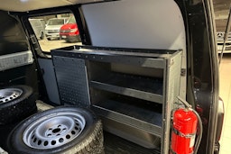 Musta Volkswagen TRANSPORTER 2023 kuva 32.