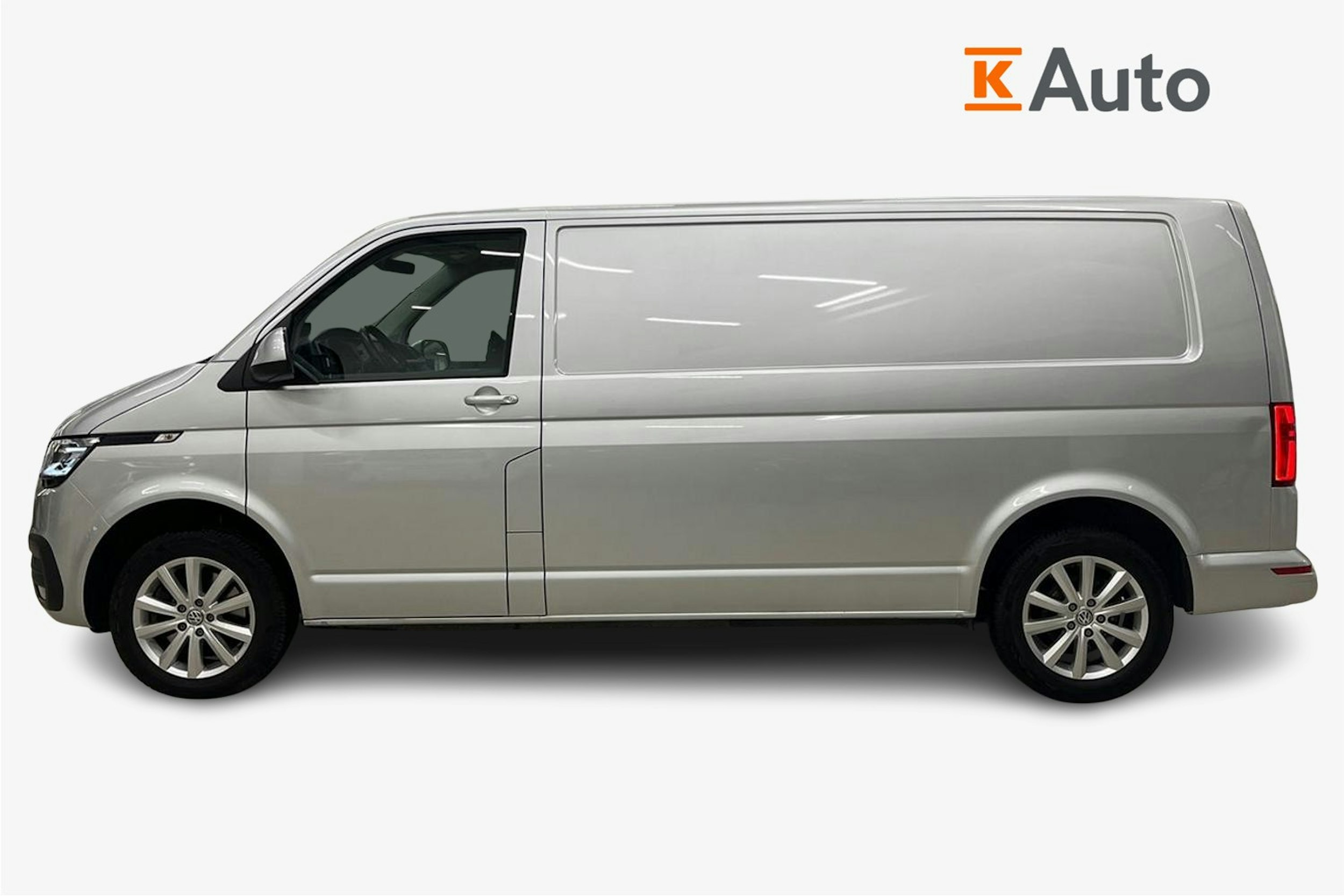 harmaa Volkswagen Transporter 2023 kuva 7.