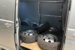 Harmaa Volkswagen TRANSPORTER 2023 kuva 21.