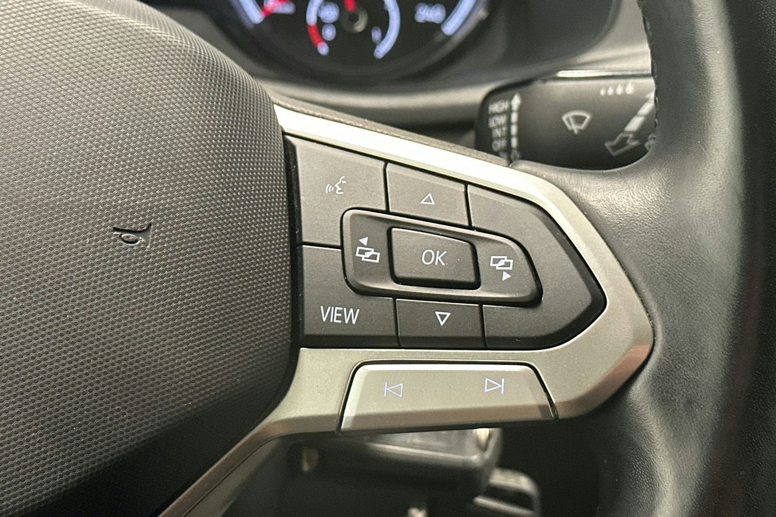 Harmaa Volkswagen TRANSPORTER 2023 kuva 24.