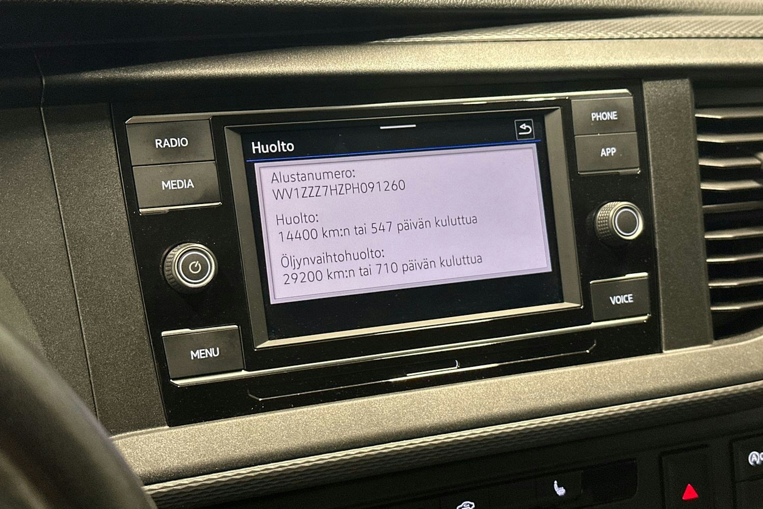 Harmaa Volkswagen TRANSPORTER 2023 kuva 29.