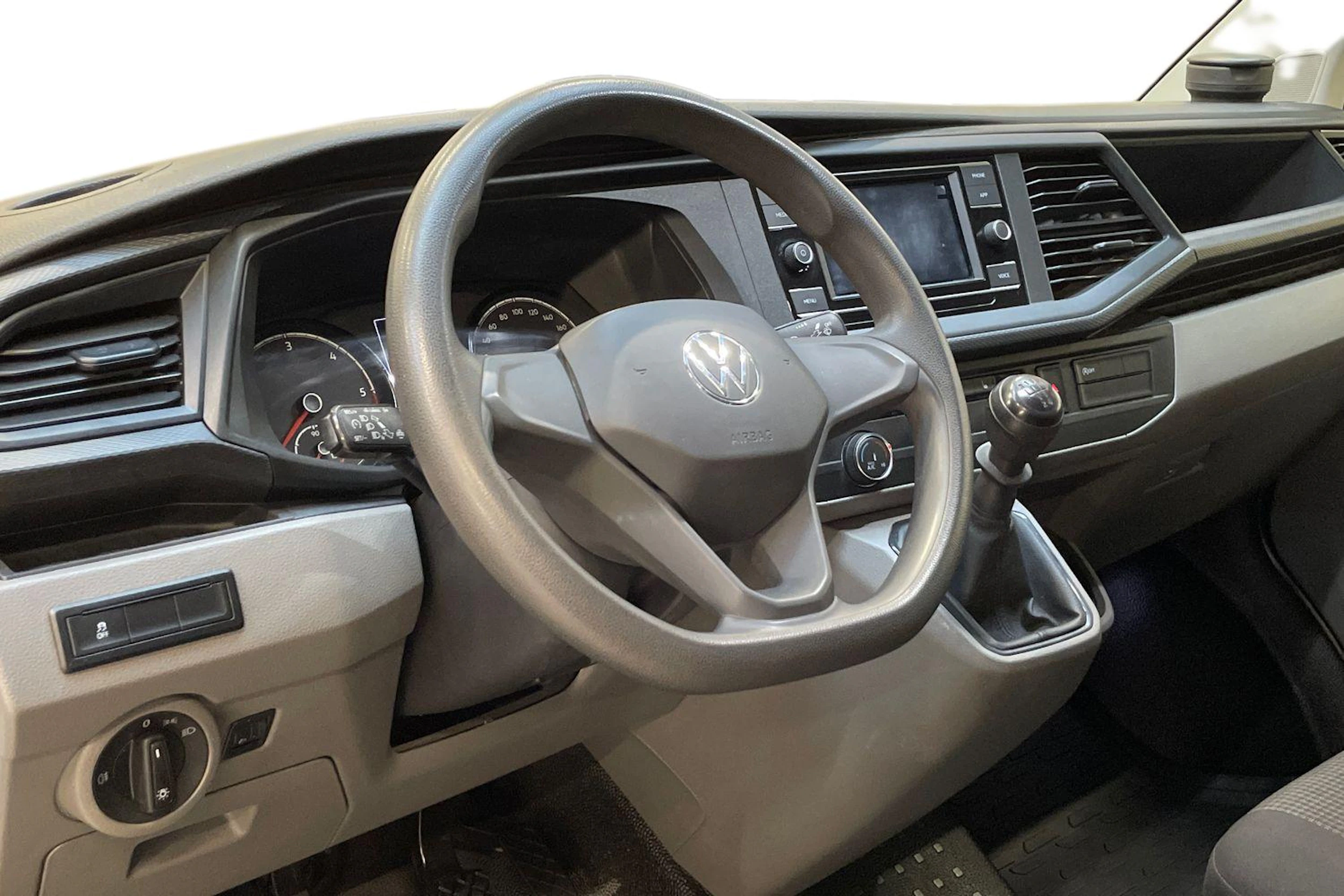 musta Volkswagen Transporter 2023 kuva 9.