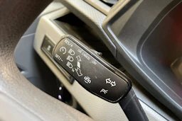 musta Volkswagen Transporter 2023 kuva 20.