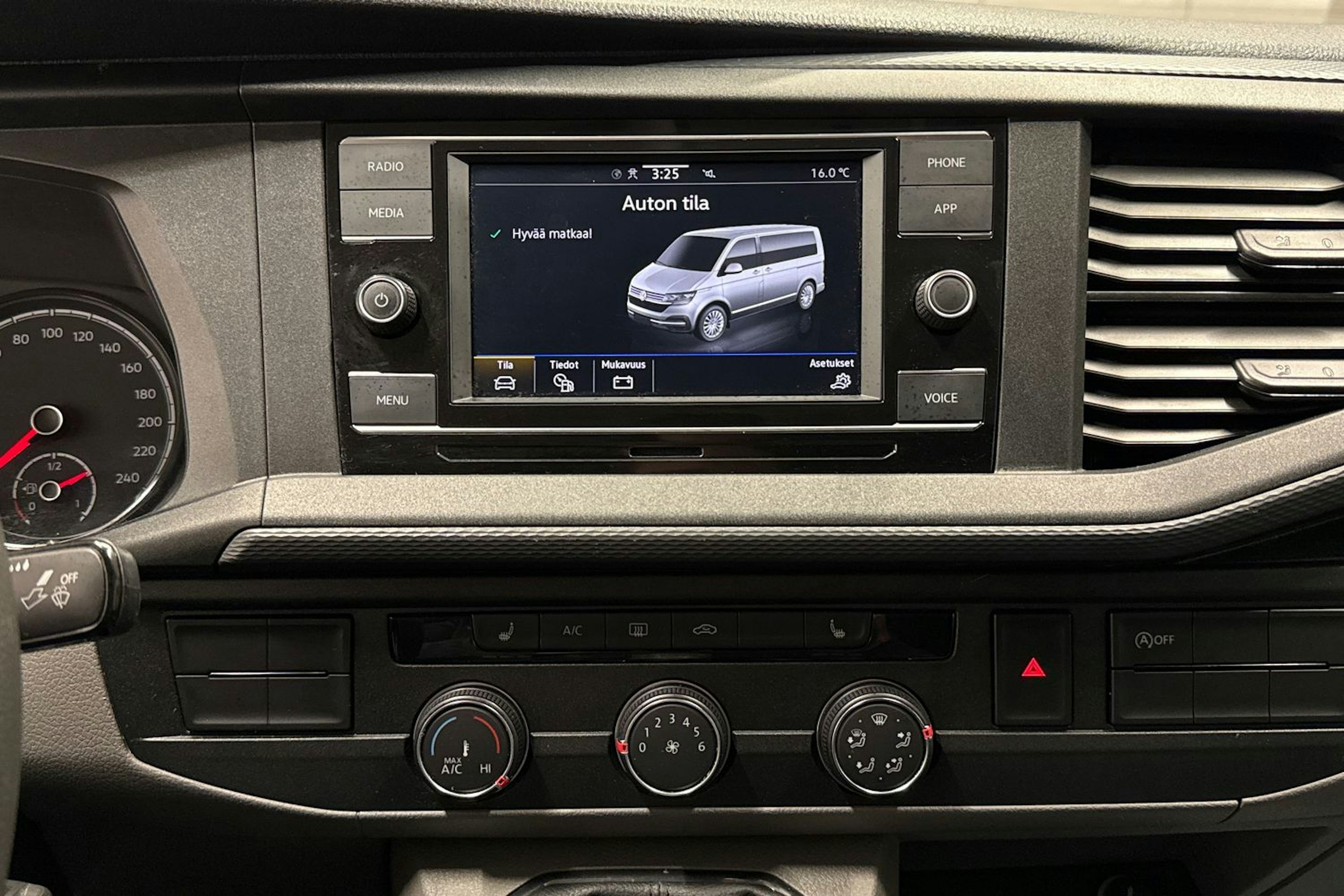 Valkoinen Volkswagen TRANSPORTER 2023 kuva 17.