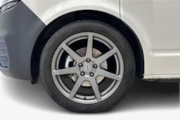 harmaa Volkswagen Transporter 2023 kuva 11.