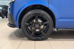 Sininen Volkswagen TRANSPORTER 2023 kuva 9.