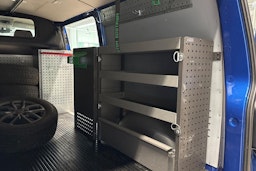 Sininen Volkswagen TRANSPORTER 2023 kuva 13.