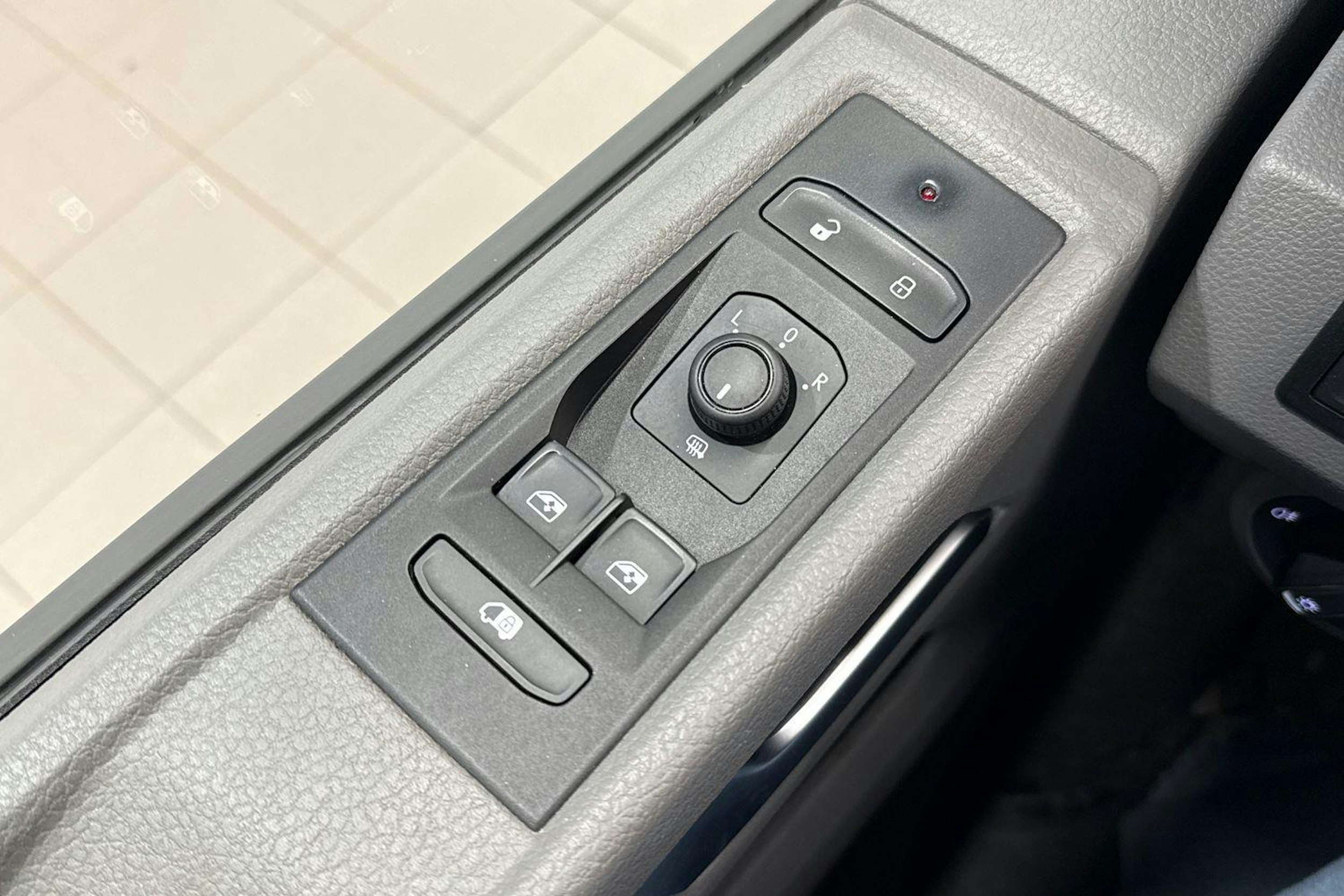 Sininen Volkswagen TRANSPORTER 2023 kuva 24.