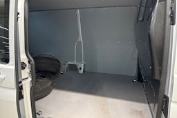 Harmaa Volkswagen TRANSPORTER 2024 kuva 10.
