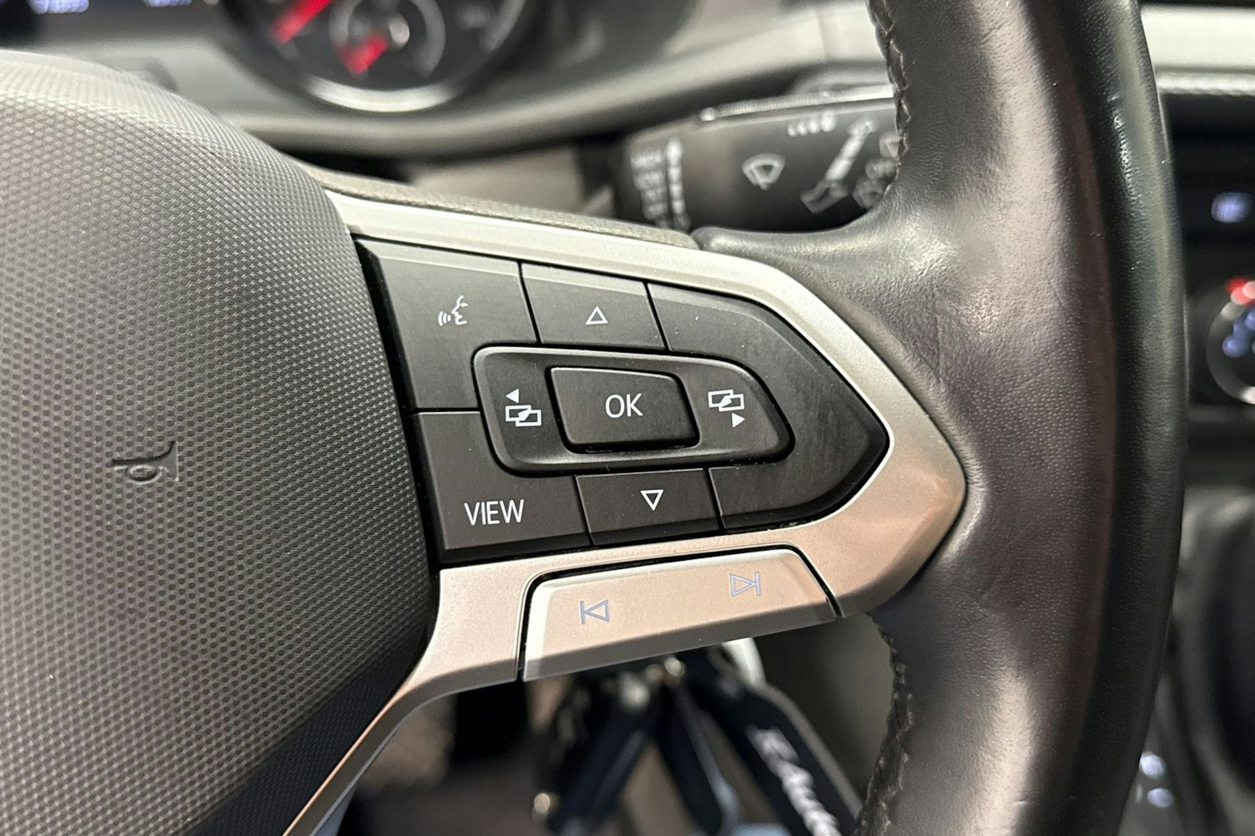 Harmaa Volkswagen TRANSPORTER 2024 kuva 13.