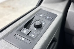 Harmaa Volkswagen TRANSPORTER 2024 kuva 15.