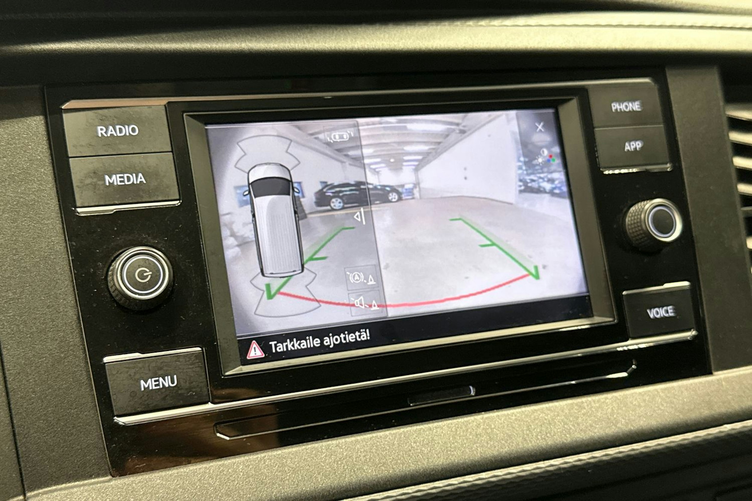 Harmaa Volkswagen TRANSPORTER 2024 kuva 19.