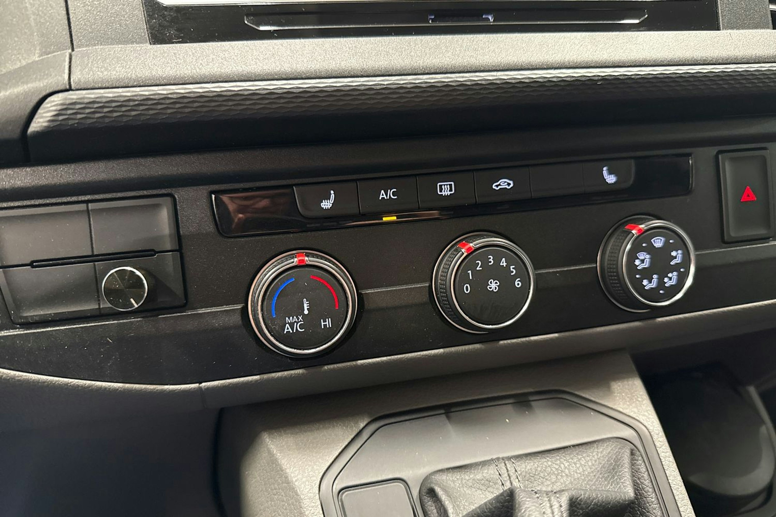 Harmaa Volkswagen TRANSPORTER 2024 kuva 20.