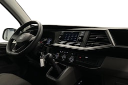 valkoinen Volkswagen Transporter 2024 kuva 7.