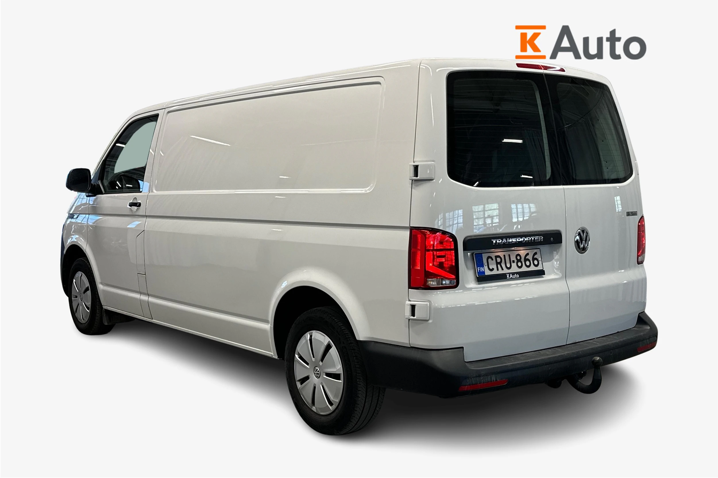 valkoinen Volkswagen Transporter 2024 kuva 2.