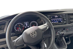 Valkoinen Volkswagen Transporter 2024 kuva 9.