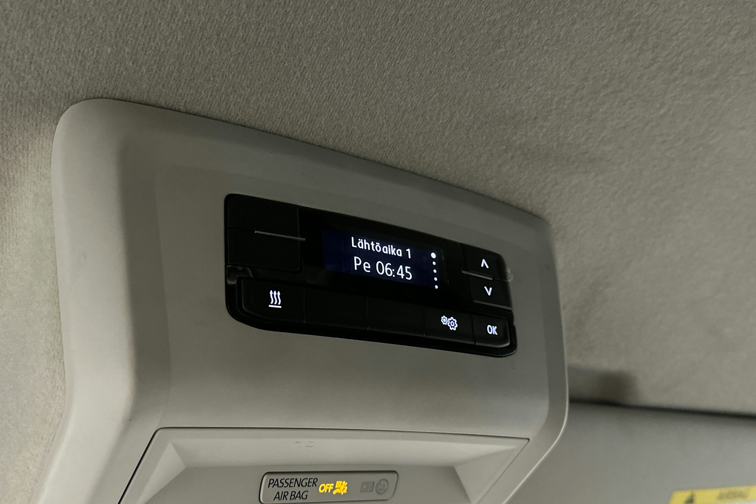 valkoinen Volkswagen Transporter 2024 kuva 18.