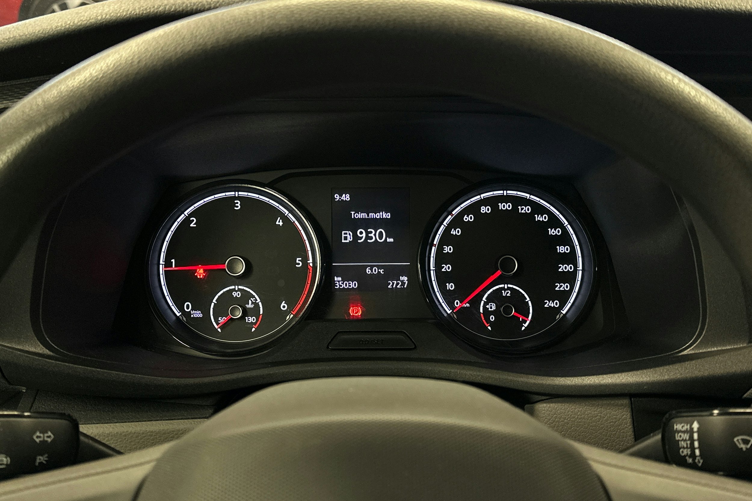 valkoinen Volkswagen Transporter 2024 kuva 14.