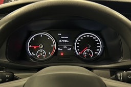 valkoinen Volkswagen Transporter 2024 kuva 14.