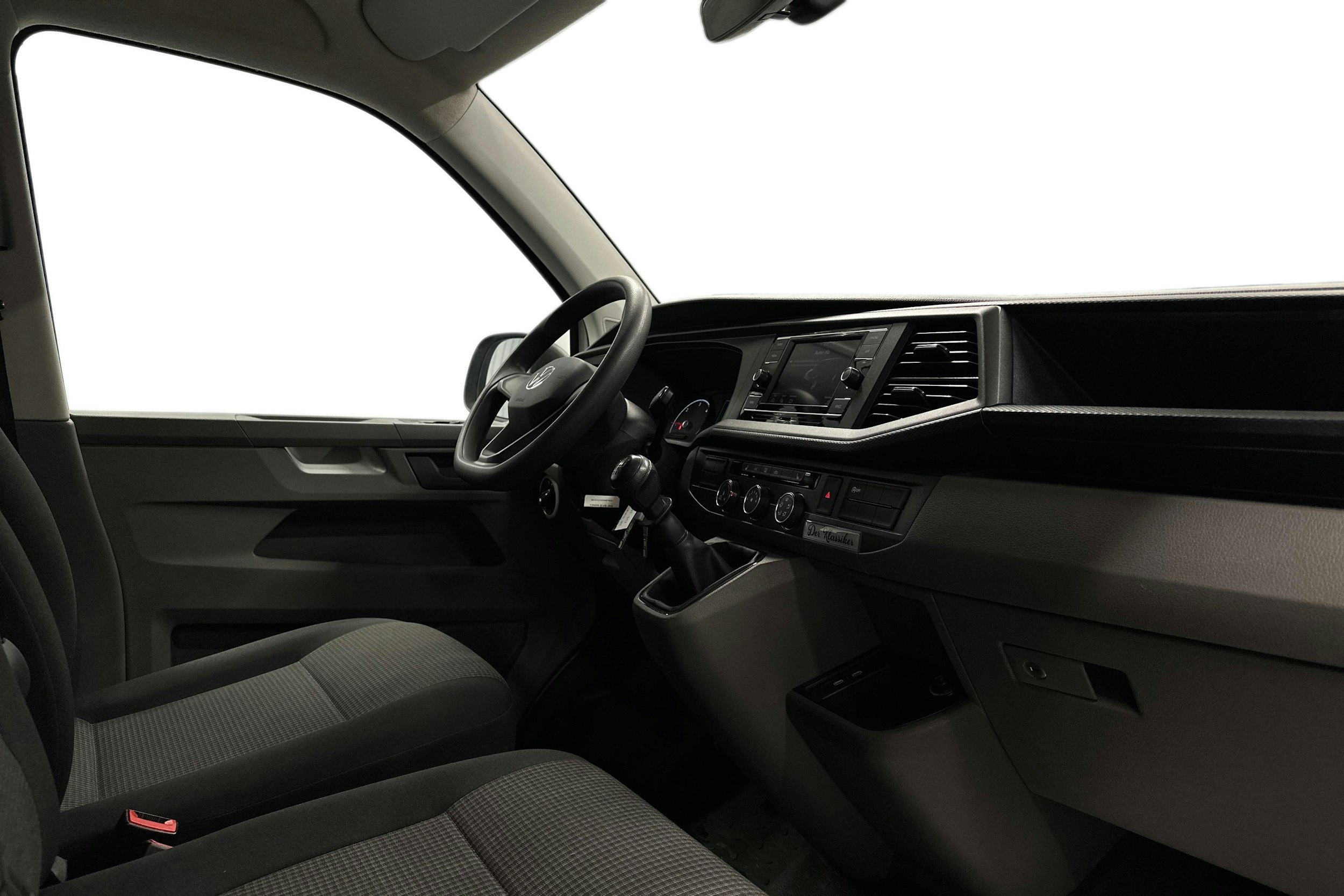 valkoinen Volkswagen Transporter 2024 kuva 9.