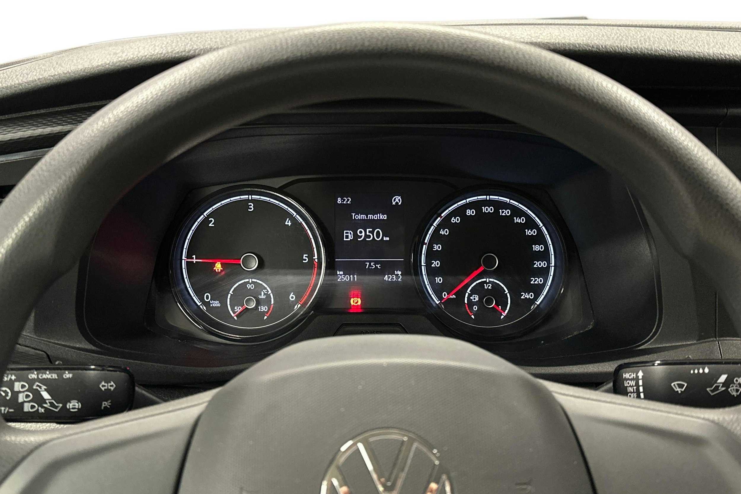 valkoinen Volkswagen Transporter 2024 kuva 11.