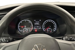 valkoinen Volkswagen Transporter 2024 kuva 11.