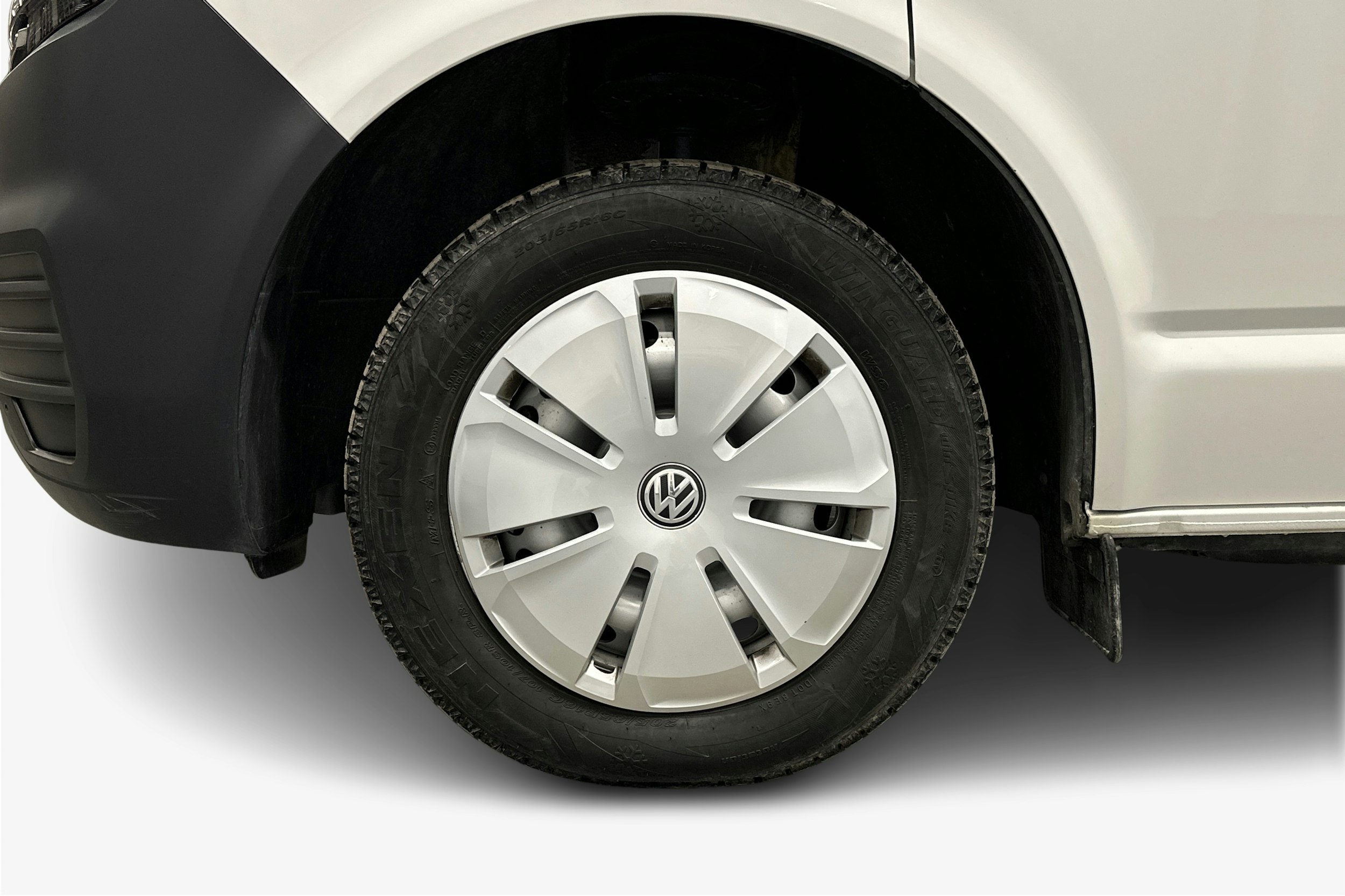 valkoinen Volkswagen Transporter 2024 kuva 12.