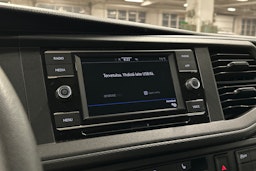 valkoinen Volkswagen Transporter 2024 kuva 15.