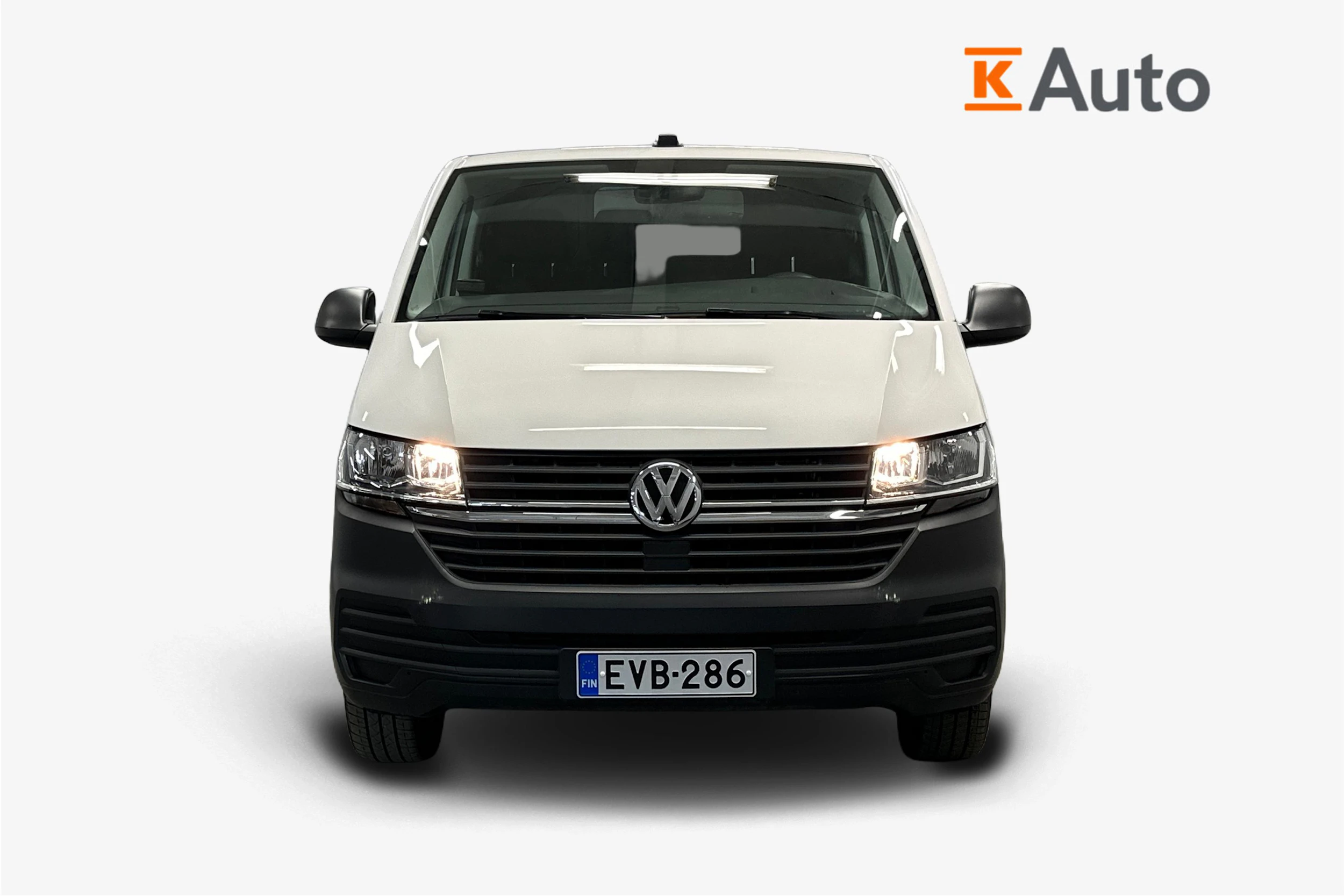 valkoinen Volkswagen Transporter 2024 kuva 4.