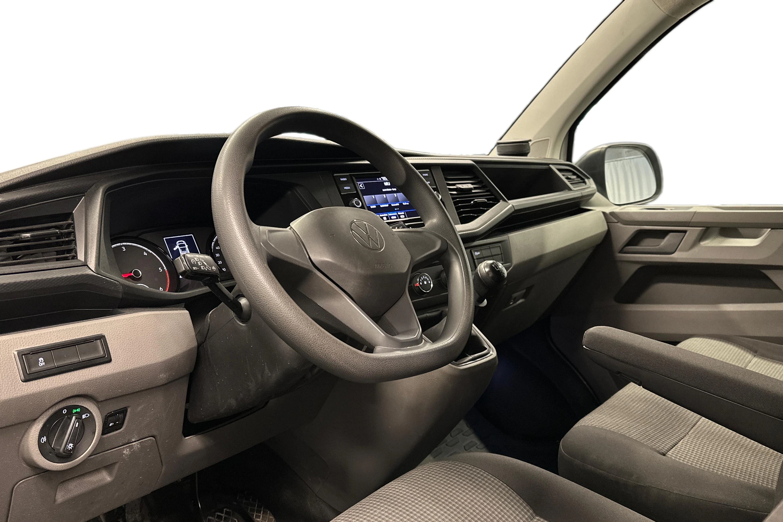 valkoinen Volkswagen Transporter 2024 kuva 6.