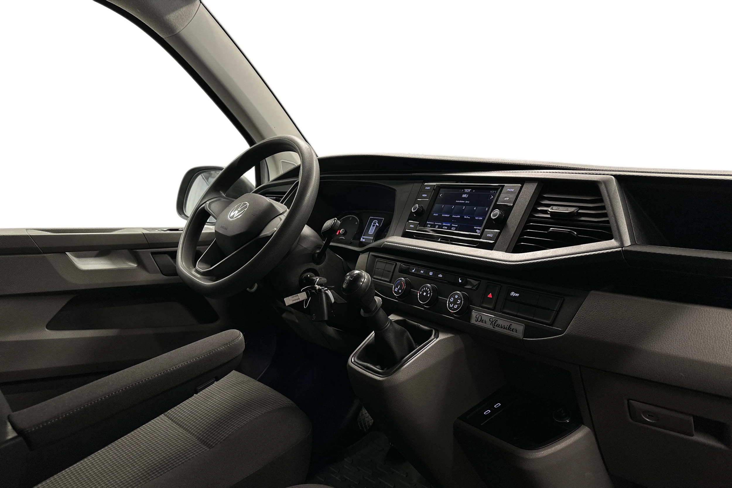 valkoinen Volkswagen Transporter 2024 kuva 7.