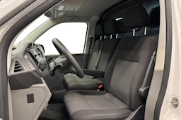 valkoinen Volkswagen Transporter 2024 kuva 8.