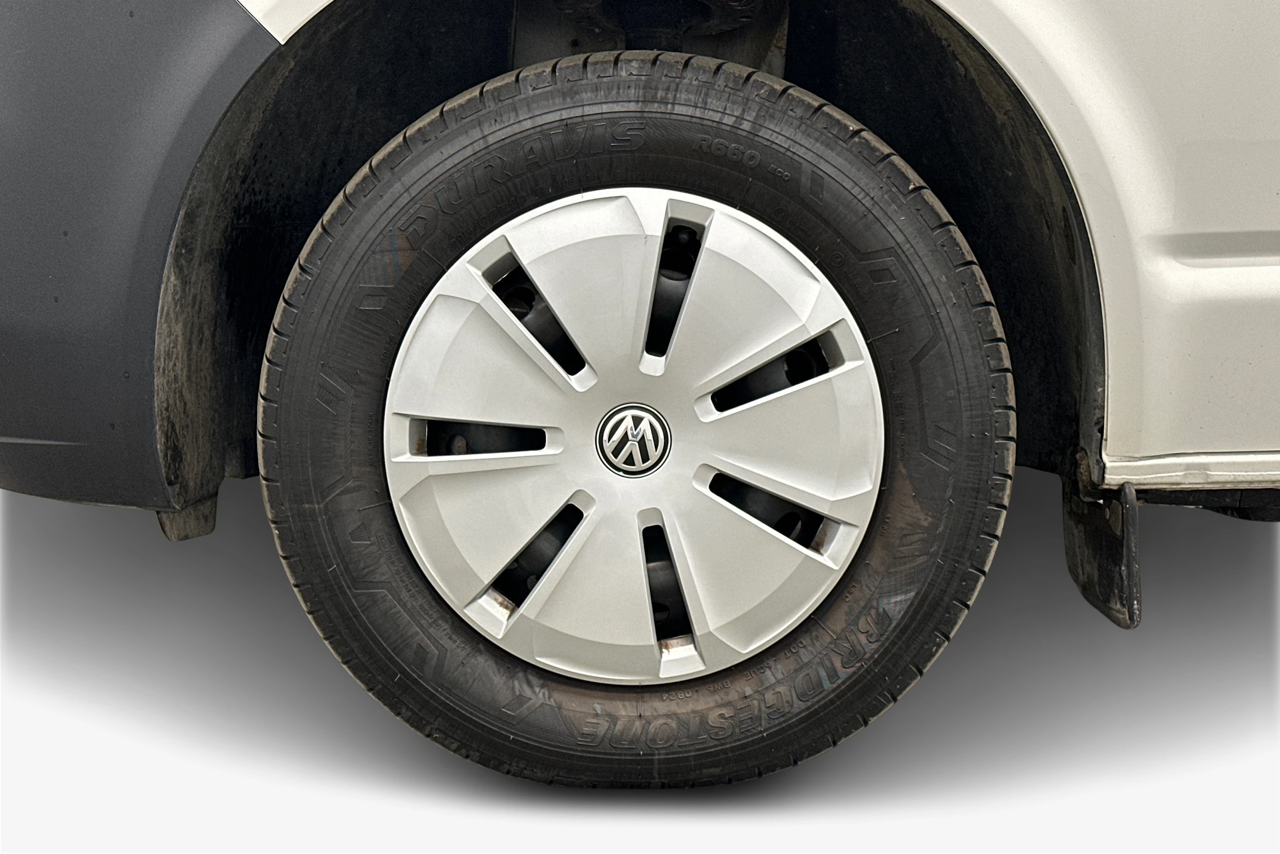 valkoinen Volkswagen Transporter 2024 kuva 9.