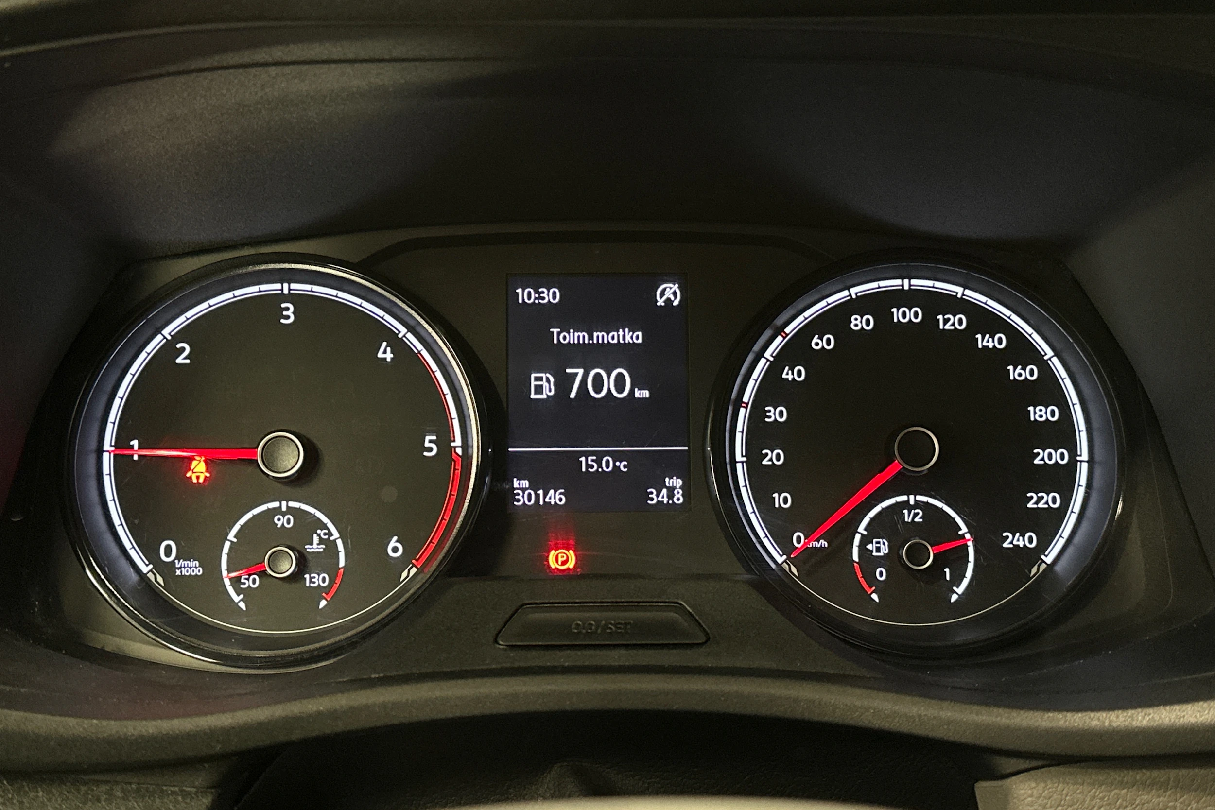 valkoinen Volkswagen Transporter 2024 kuva 14.