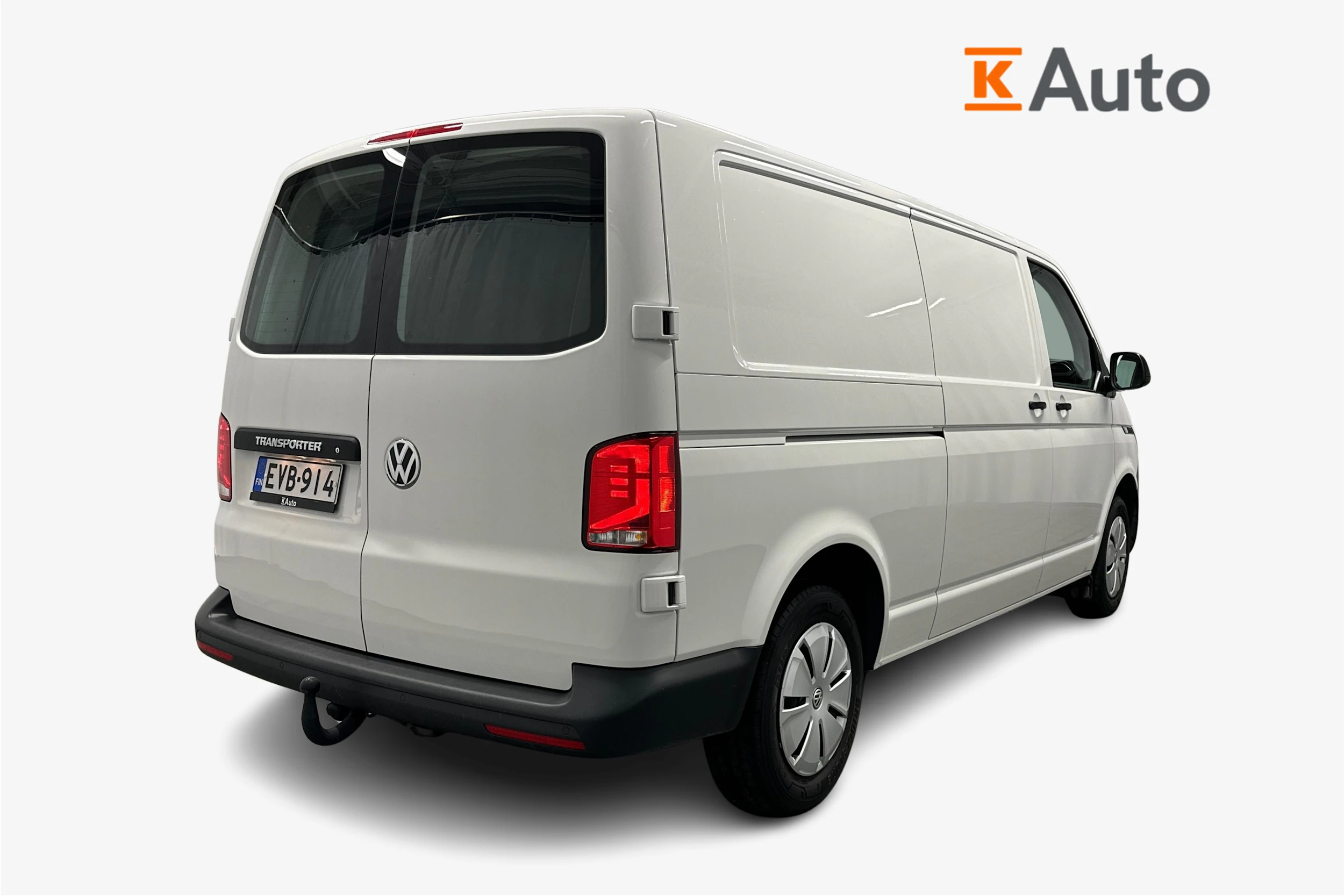 valkoinen Volkswagen Transporter 2024 kuva 2.
