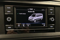 valkoinen Volkswagen Transporter 2024 kuva 20.