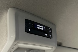 valkoinen Volkswagen Transporter 2024 kuva 18.