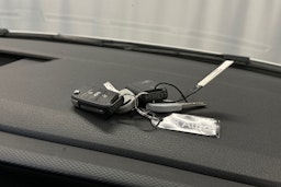 valkoinen Volkswagen Transporter 2024 kuva 22.